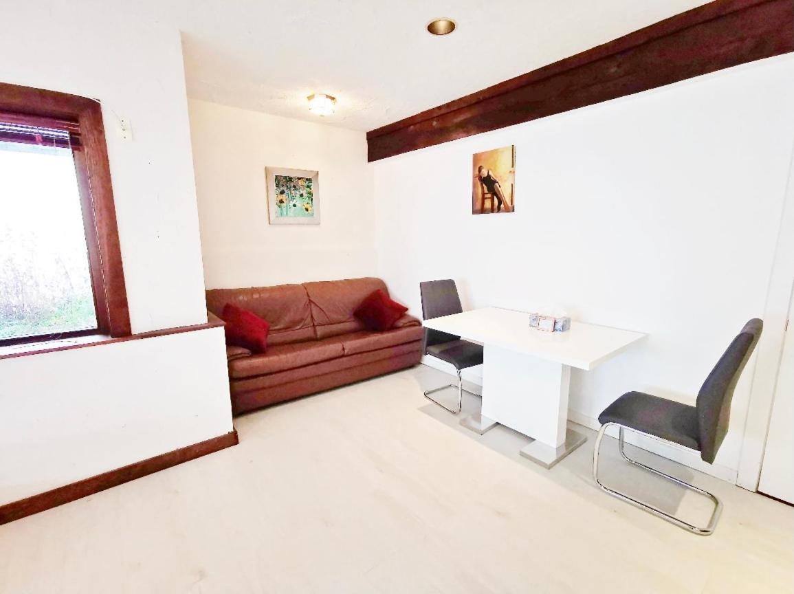 Walkon Waterfront Castle Cove Inn تشيماينوس المظهر الخارجي الصورة
